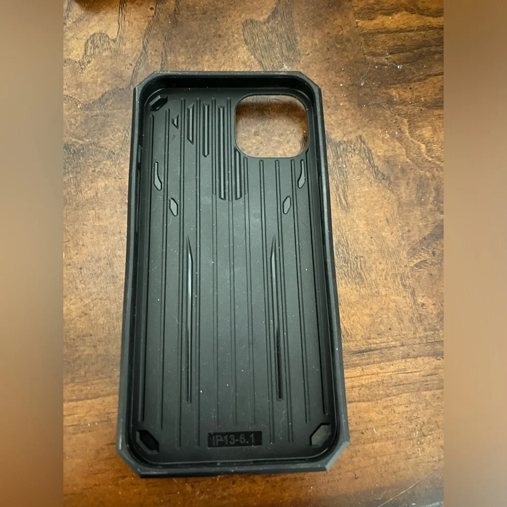 Red I-Phone 13 case with kickstand - Picture 2 of 3